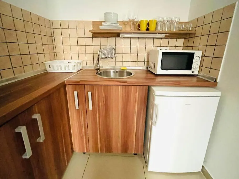 Kazy Studio - In The Heart Of Budapest Ungheria